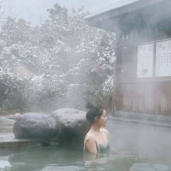 Restaurant of China Railway Huashuiwan Hot Spring Hotel 여행 사진