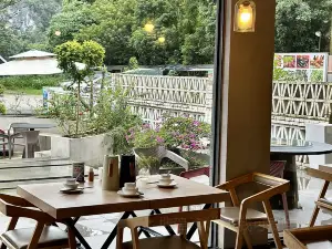 Liyue River View Restaurant