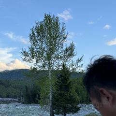 禾木老村山庄 User Photo