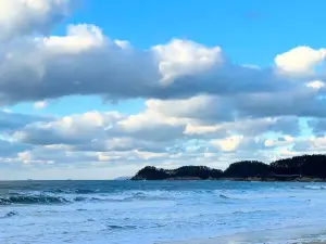 Mallipo Beach