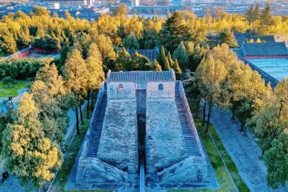 Shaolinsihuanxidesuzhaiguan