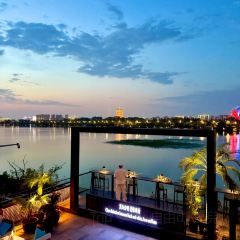 ONE PARTY BAR User Photo