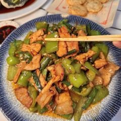 老船夫海鲜馆·本地人肯定·现捞鲜活海鲜(银滩店) User Photo