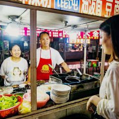 灵宝小吃购物中心美食广场(新灵西街店) 여행 사진