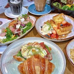 Two Birds One Stone·一石二鸟(木色店) 여행 사진