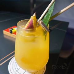 DEW Lounge User Photo