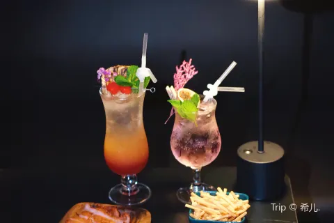 Overflow Whisky·Cocktail Bar