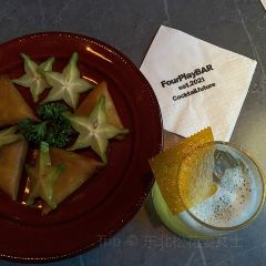 FOUR PLAY BAR 여행 사진