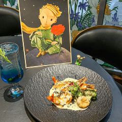 半两·咖啡书店·浮生是杯酒 여행 사진