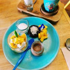 BOUANG Asian Eatery User Photo