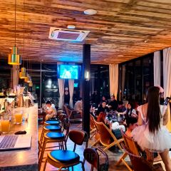 Golden Fish Sky Bar User Photo