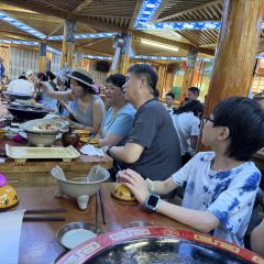 黄果树云端石头寨民宿·餐厅 User Photo