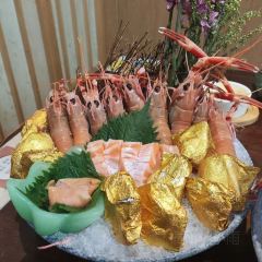 YA JING ZHI HE FENG LIAO LI User Photo