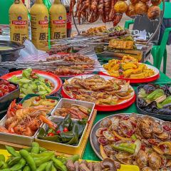 钱锋炭缸烧烤·海鲜·宵夜(华龙道店) 여행 사진