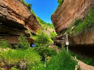 Longqi Valley