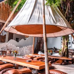 Cave Beach Club User Photo
