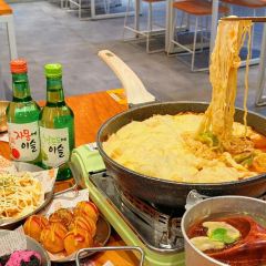 王妃家年糕火鍋炸雞 （中防萬寶城店）張用戶圖片