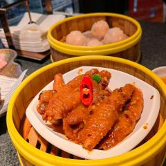 蝴蝶里·粤式点心·乳鸽(长宁来福士店) User Photo