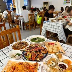 老船夫海鲜馆·本地人肯定·现捞鲜活海鲜(银滩店) User Photo