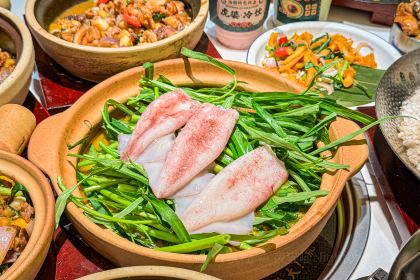 GRANDMA HU HAINAN FOOD STALL