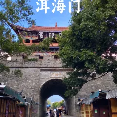 A LAN BAI JIA YAN User Photo