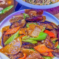 山河屯铁锅炖(乌山西路店) User Photo