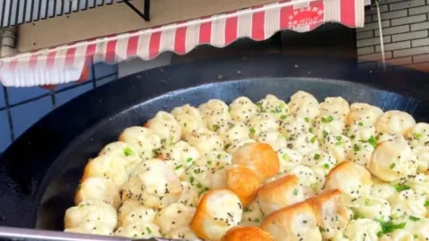 阿德粉丝煲 in Anji