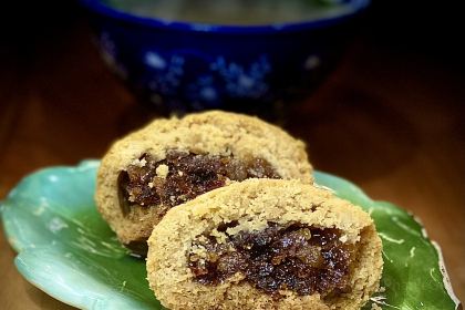Flower & Horse in Spring