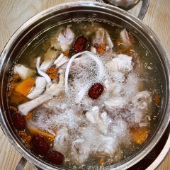 椰香壹品椰子鸡·香草鸭(游艇会店) User Photo