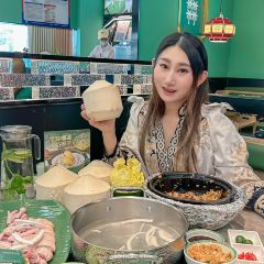 SI JI YE LIN User Photo