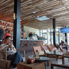 漓岸璞闲文旅酒店(阳朔西街漓江店)·上房野BISTRO·餐×酒×咖 User Photo