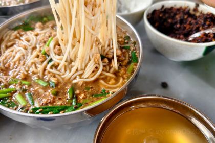 正宗杨记普洱酸醋米线(总店)