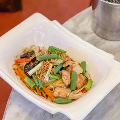 WOnDER LAND_sayaw thai food User Photo