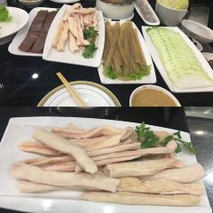 A YI HUO GUO User Photo