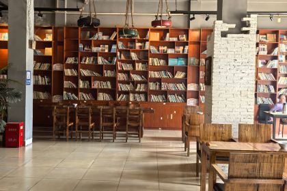 拾光画廊·咖啡(屯昌油画步行街店)