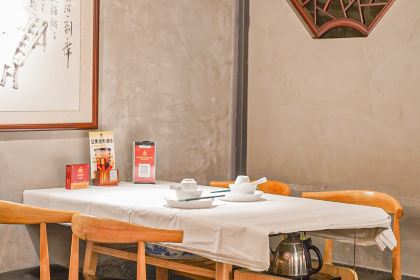 燒鵝仔·荔木燒鵝·茶點（金山湖店）