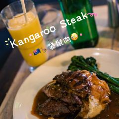 Max on Hardware User Photo