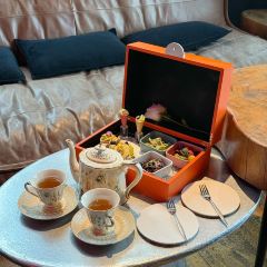 昆明喜舍清歡高空露台設計師飯店（昆明萬象城店）·歡BAR·高空泳池威士忌酒廊張用戶圖片