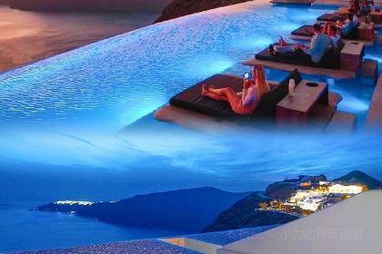 Sunset Ammoudi by Paraskevas