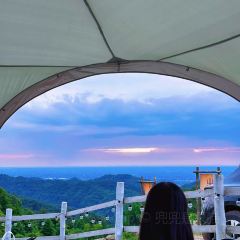 荒野宇宙山顶营地餐厅 User Photo