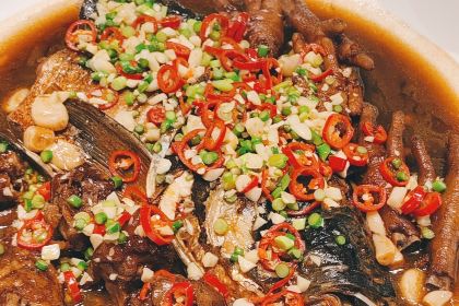 葉大鮮砂鍋魚頭（梅園店）