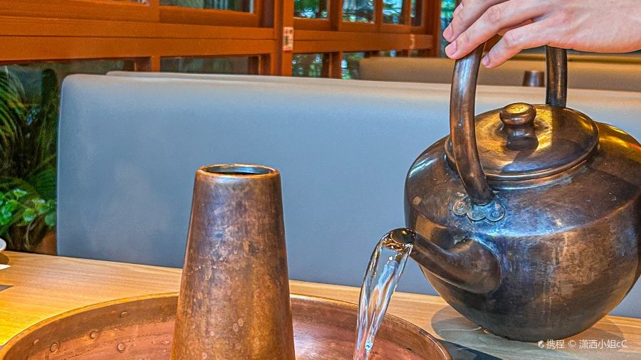 正宗宝轮老字号老任羊肉串(万源店)