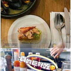 Tide and Vine Oyster House 여행 사진