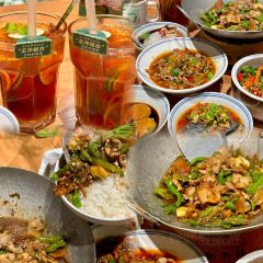 杨松潺(椒麻鸡·华电一校店) 여행 사진