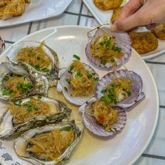 老船夫海鲜馆·本地人肯定·现捞鲜活海鲜(银滩店) User Photo