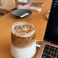 抚仙湖·自在汐岸咖啡餐吧 User Photo