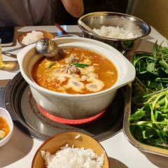 乐里villa设计师·独栋花园民宿(凯里南高铁站店)·乐里咖啡 User Photo