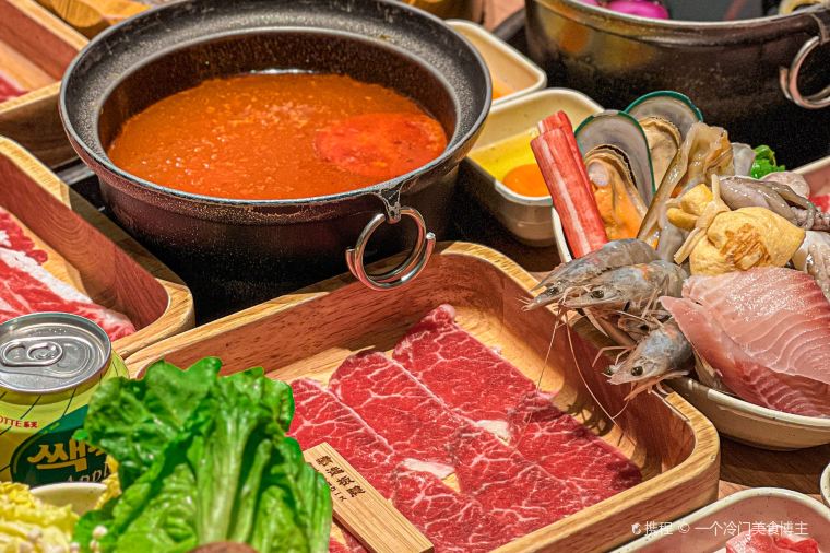 深圳壽喜燒, 淺鍋和牛小鍋放題