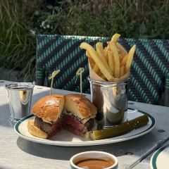 Ralph's Bar User Photo