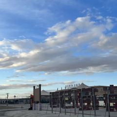 乌素特水上雅丹梦幻星空野奢度假酒店·雅丹之夜 User Photo